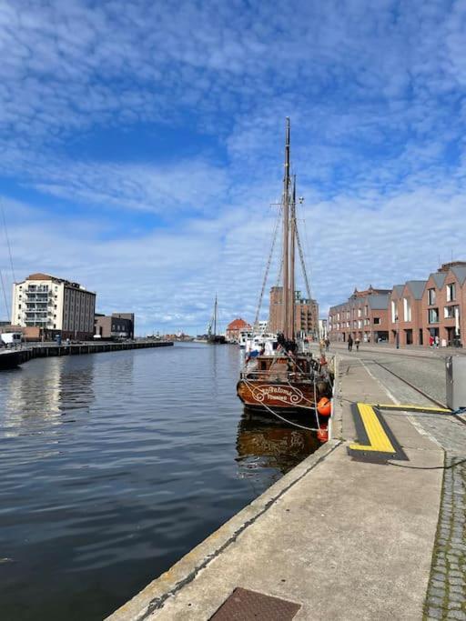 Dock 07 - Modernes 4 Sterne-Ferienapartment Direkt Am Hafen Wißmar Exterior foto